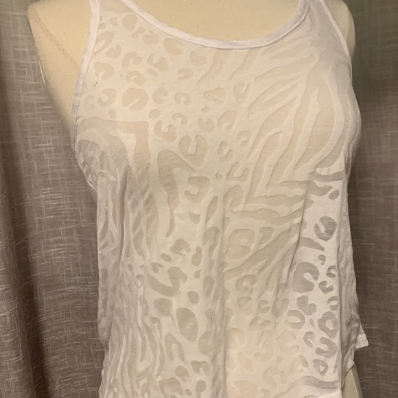 Ambiance appareal white sheer animal print tank size small - Picture 2 of 5
